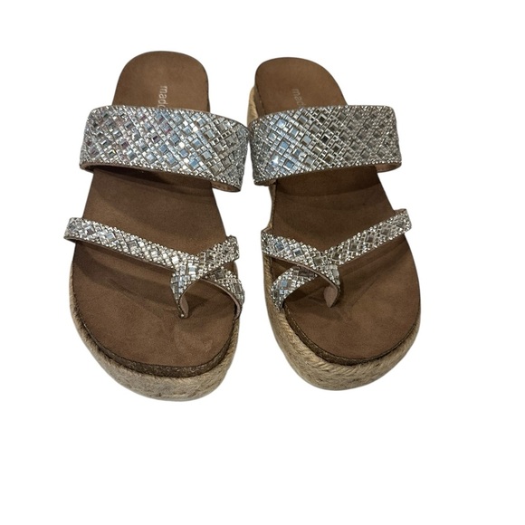 Women’s Steve Madden Case Platform Espradille S
Rhinestone Sandals Size 7.5 - Picture 3 of 9